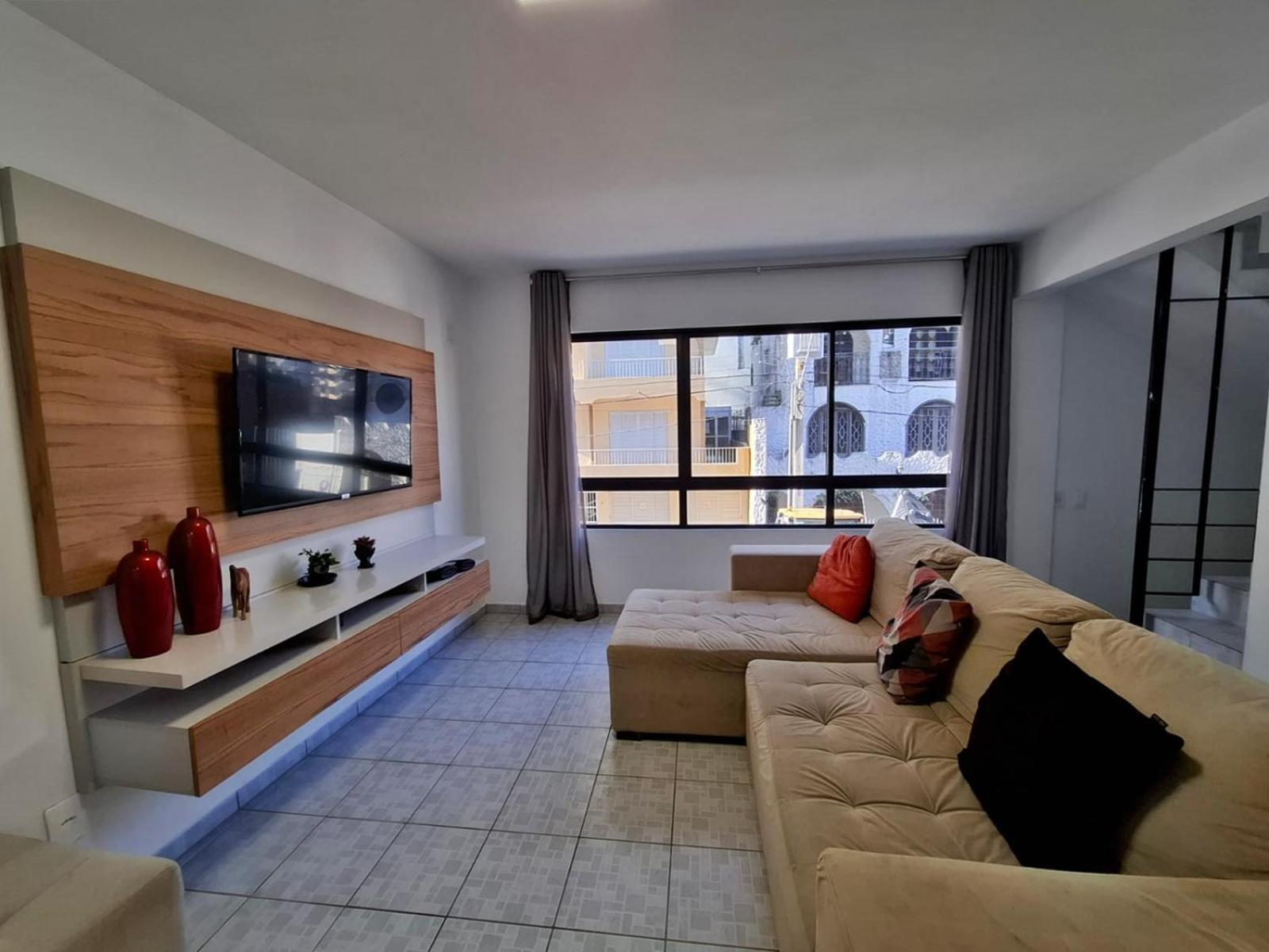 Casa A 100 Metros Da De Holiday home Balneario Camboriu